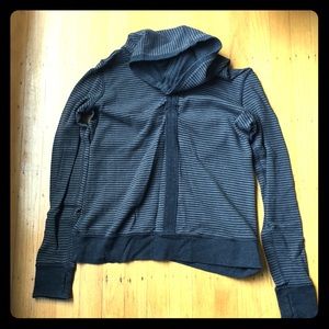 Lululemon Reversible Sweatshirt 6 In A Cinch